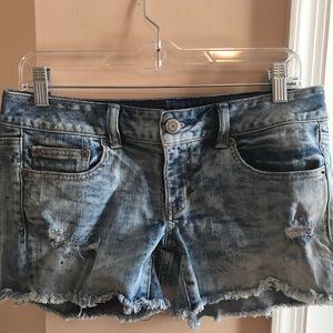 Women’s Low-Rise Jean Shorts